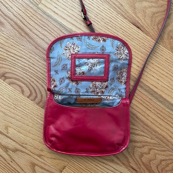 Hobo small leather crossbody bag - Picture 3 of 6